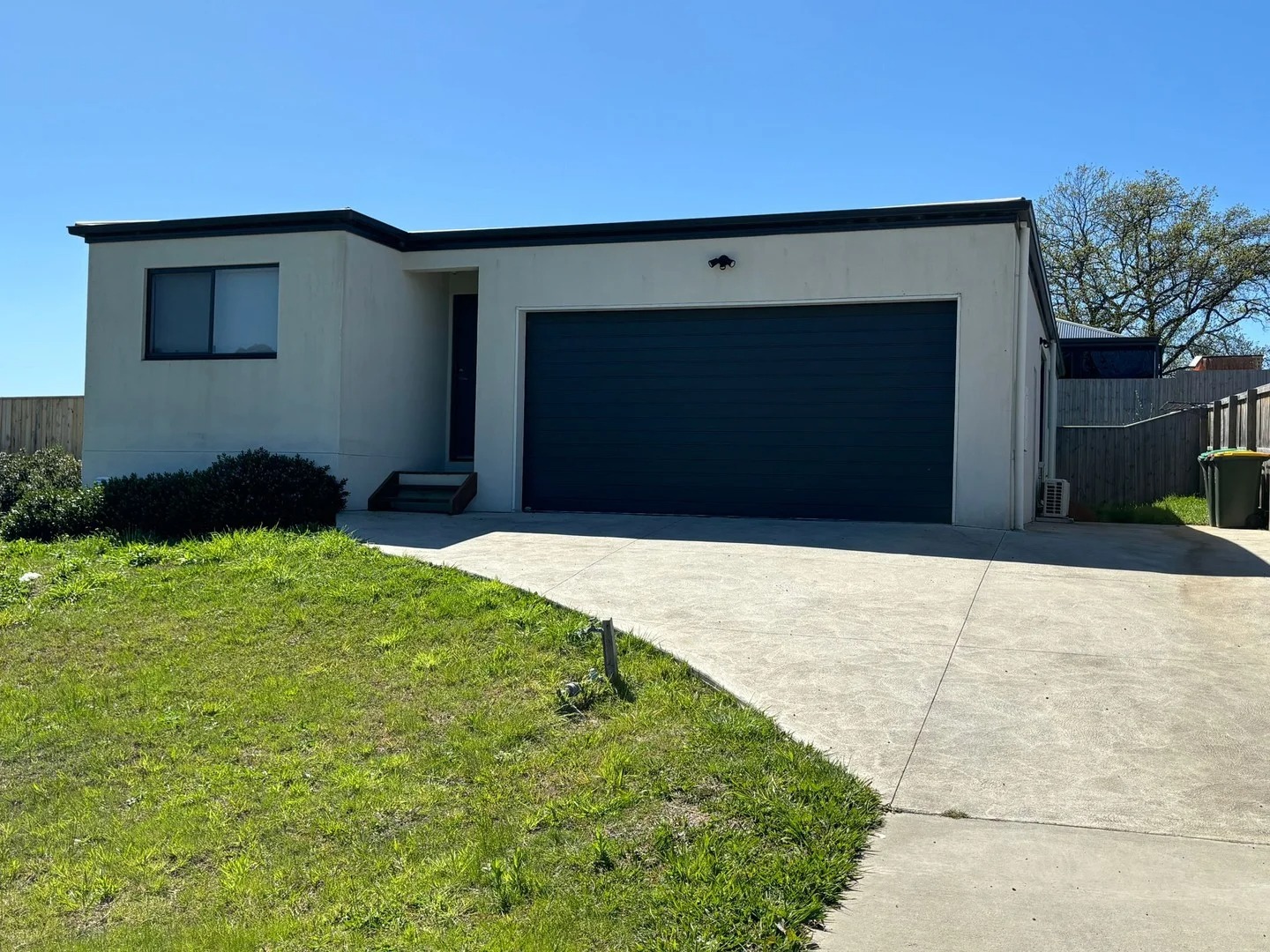 41 PHILIP PARADE, Churchill VIC 3842