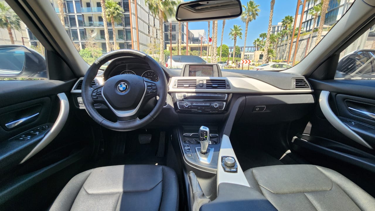 2018 BMW 318i 1.5L/3 Cyl Excellent Condition63703056492163114